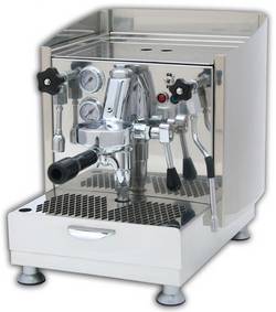 De Izzo Alex II espressomachine is een professioneel espressoapparaat voor thuis. De Izzo Alex II machine heeft een E61 sproeikop en een rotatiepomp, boiler en warmtewisselaar staat heet water gelijk ter beschikking.